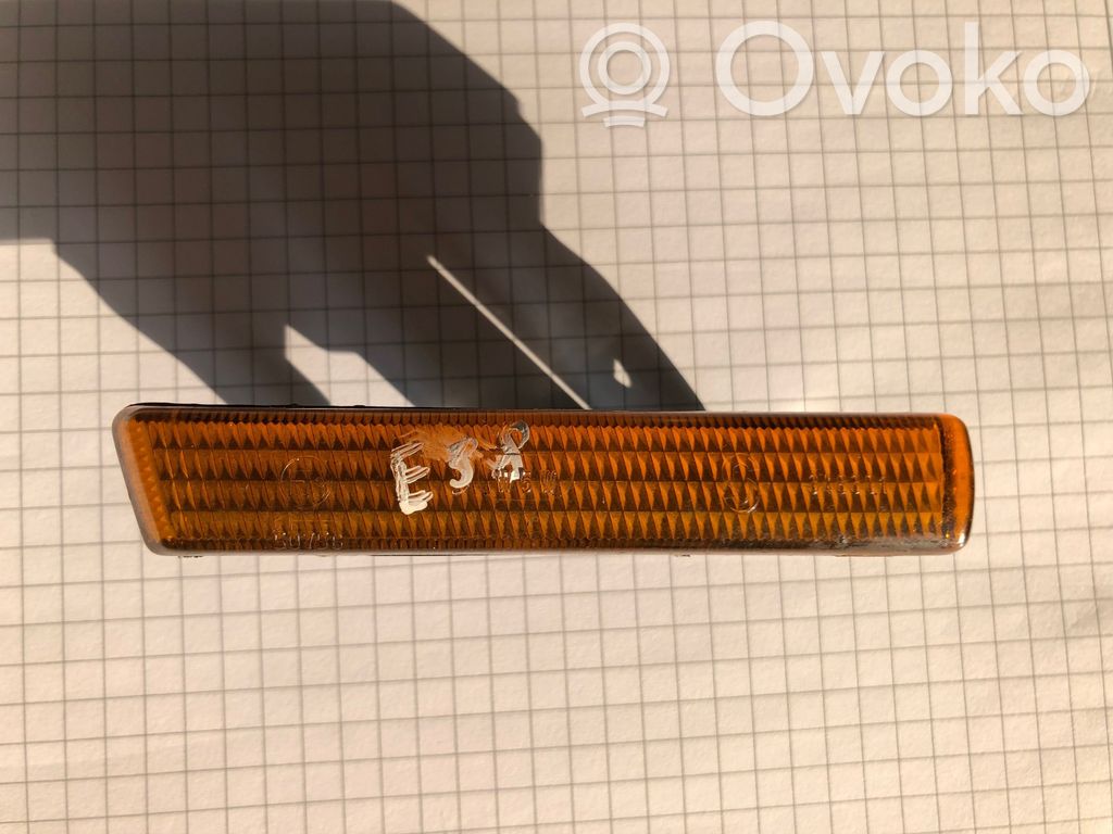 BMW 7 E38 Front fender indicator light 