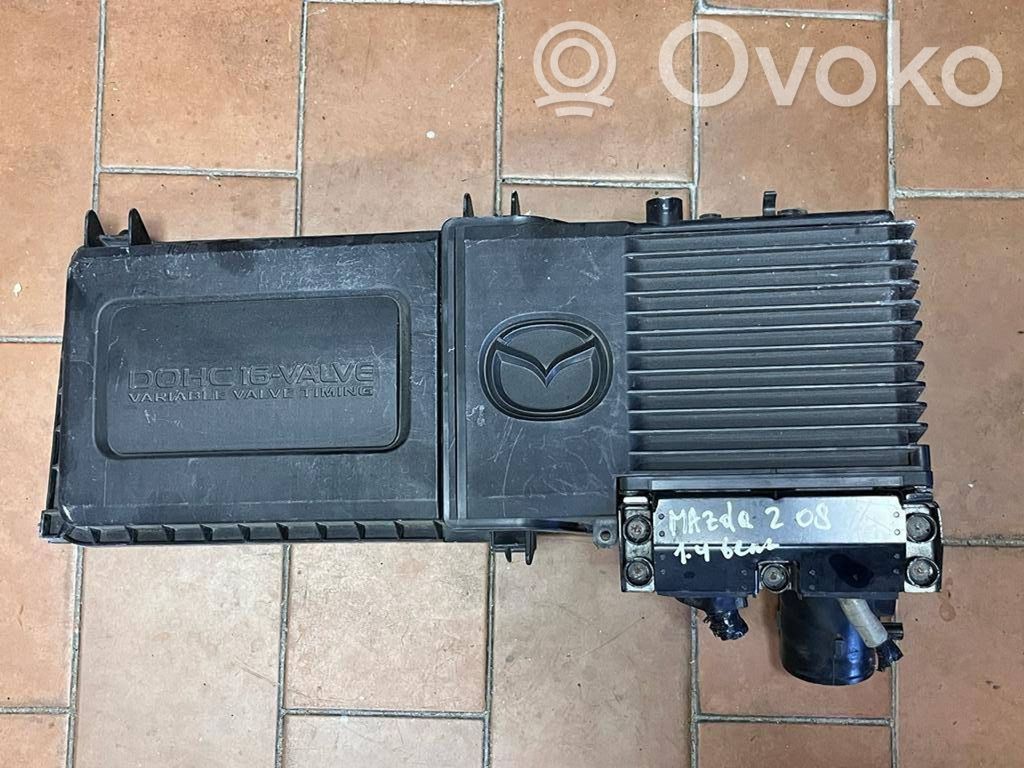 Mazda 2 Ilmansuodattimen kotelo 