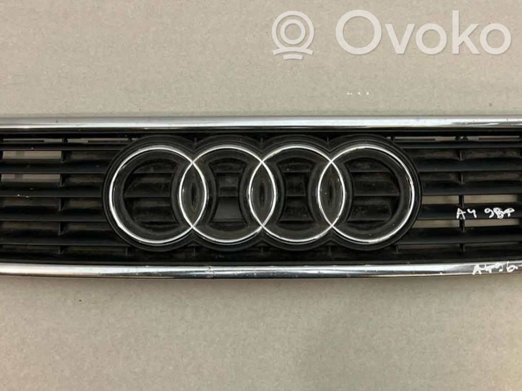 Audi A4 S4 B5 8D Etusäleikkö 
