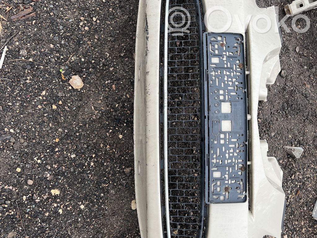 Lancia Ypsilon Parachoques delantero 