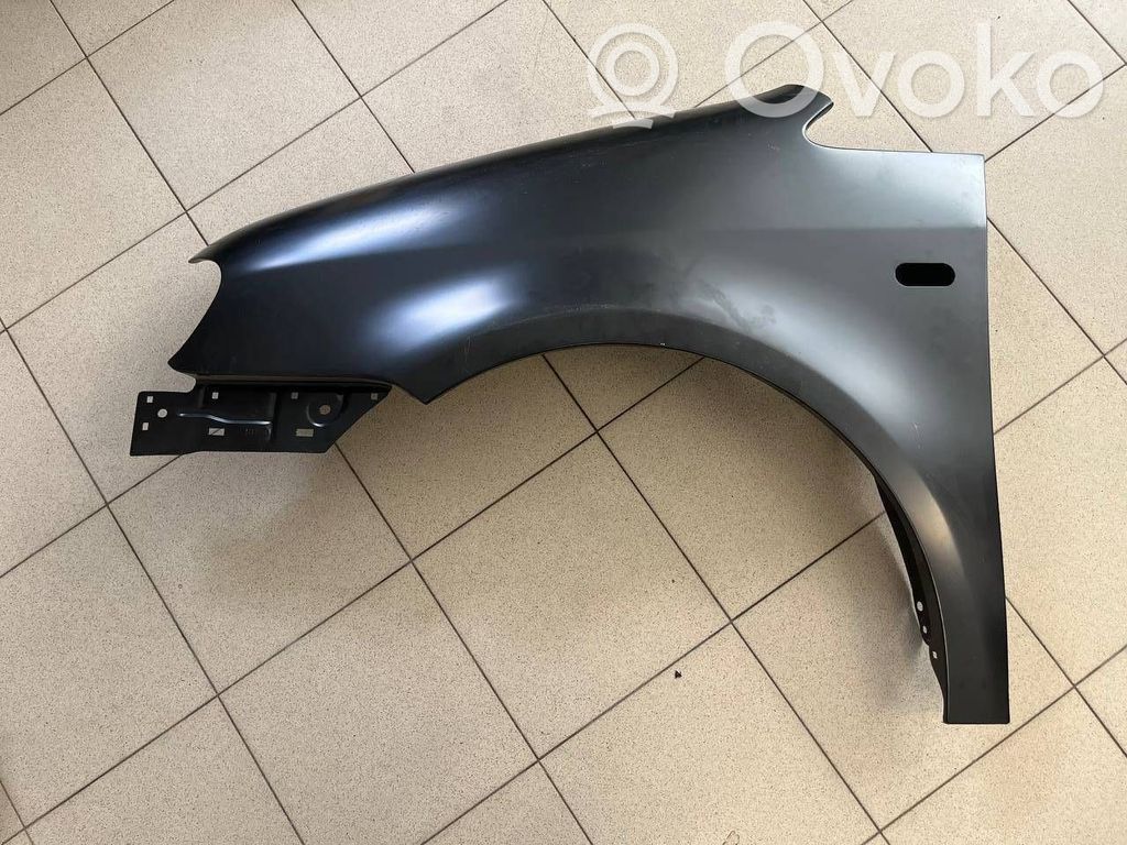 Volkswagen Caddy Błotnik przedni 