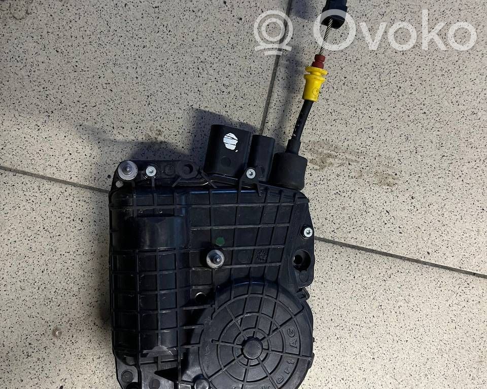 BMW X5 E70 Front door lock 