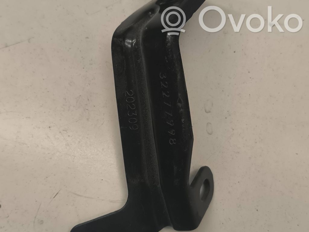 Volvo XC40 Boczny panel mocowania chłodnicy 
