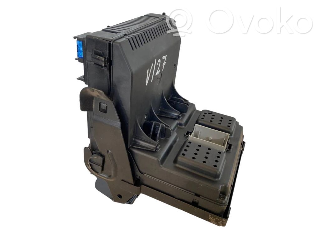 Volvo XC90 Fuse module 