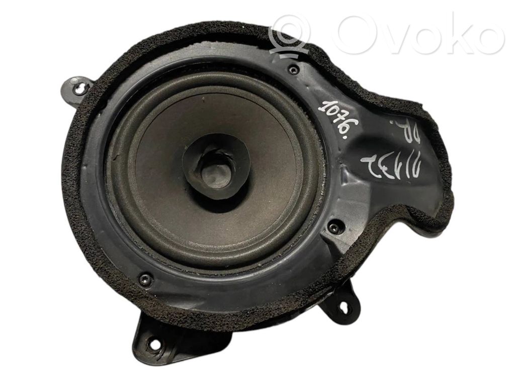Volvo S60 Front door speaker 