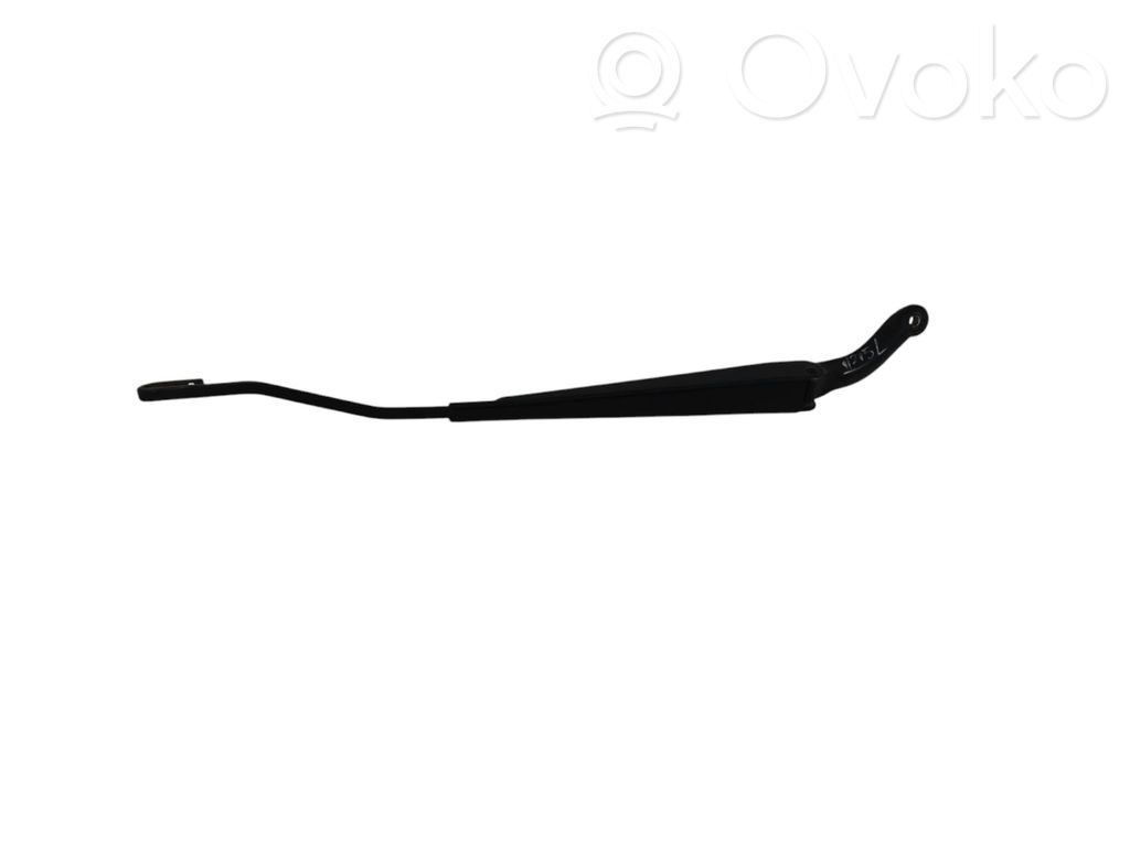 Volvo S80 Front wiper blade arm 