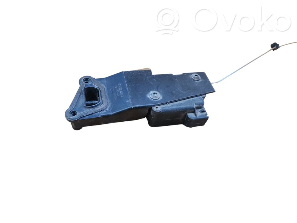 Volvo 850 Fuel tank cap lock 
