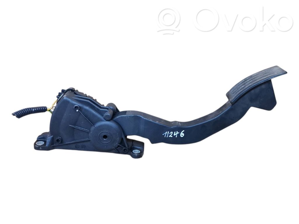 Volvo S40 Accelerator throttle pedal 