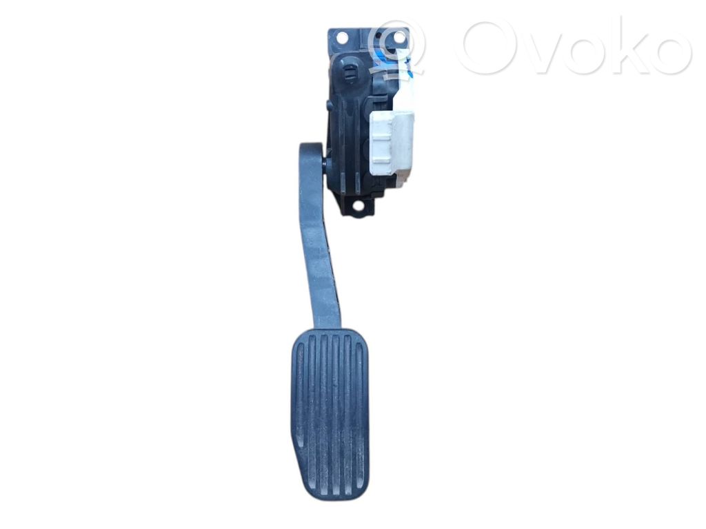 Volvo S70  V70  V70 XC Accelerator throttle pedal 