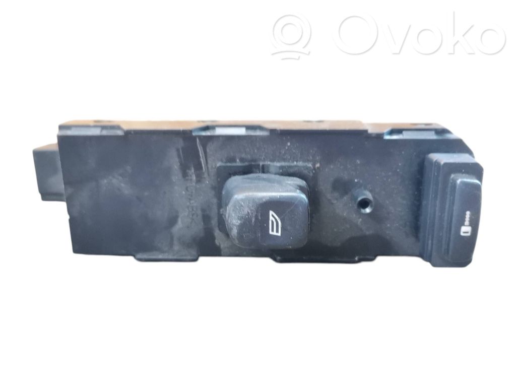 Volvo V70 Electric window control switch 