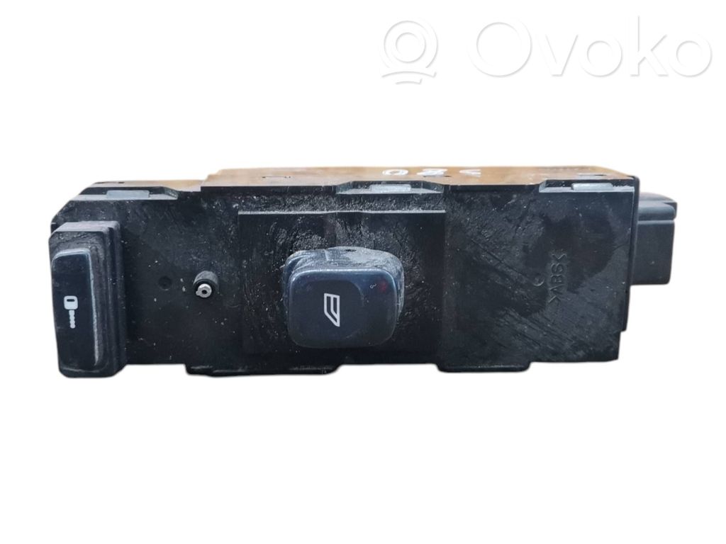 Volvo XC70 Electric window control switch 