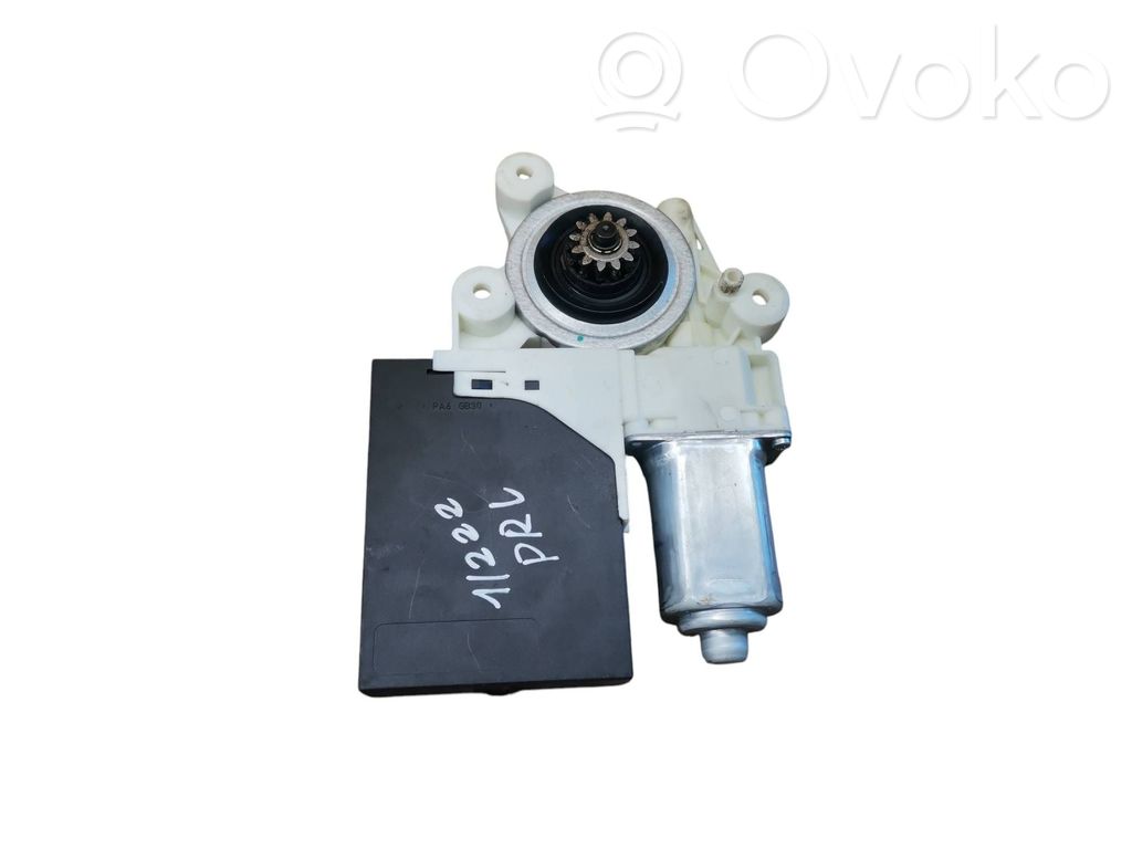 Volvo V50 Silnik regulatora szyby drzwi przednich 