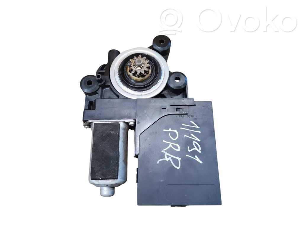 Volvo S40 Front door window regulator motor 