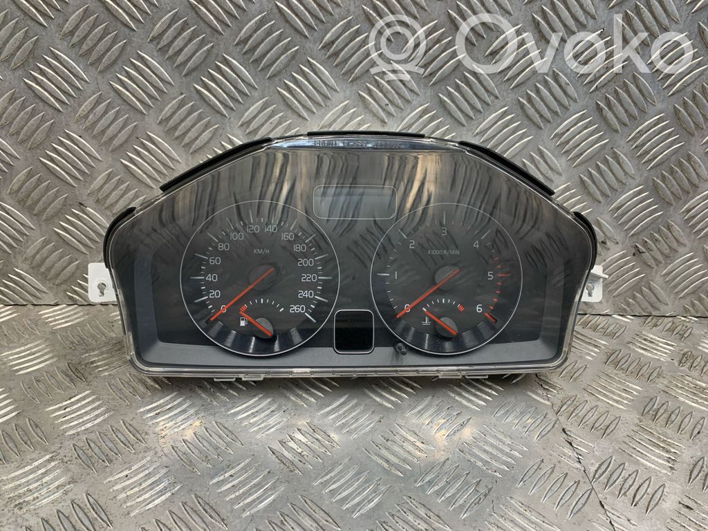 Volvo V50 Speedometer (instrument cluster) 
