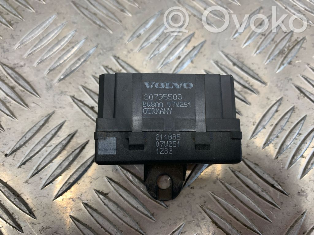 Volvo V50 Seat heating relay 