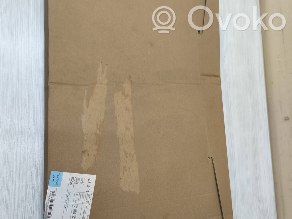 BMW 3 E90 E91 Front door rubber seal 