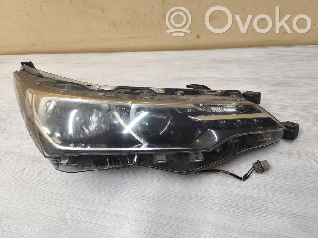 Toyota Corolla E160 E170 Scheinwerfer 