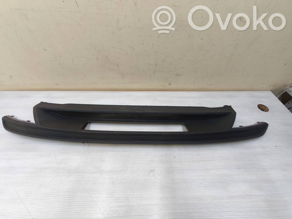 Audi A3 8Y Moldura embellecedora de la barra del amortiguador trasero 