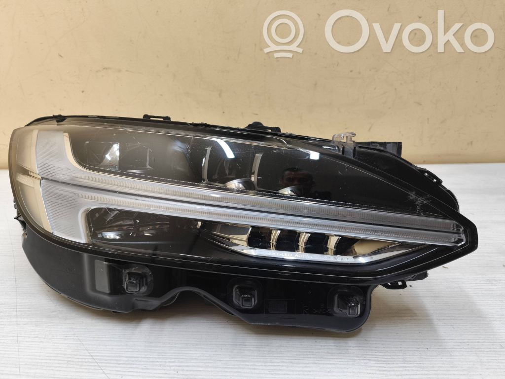 Volvo S90, V90 Scheinwerfer 