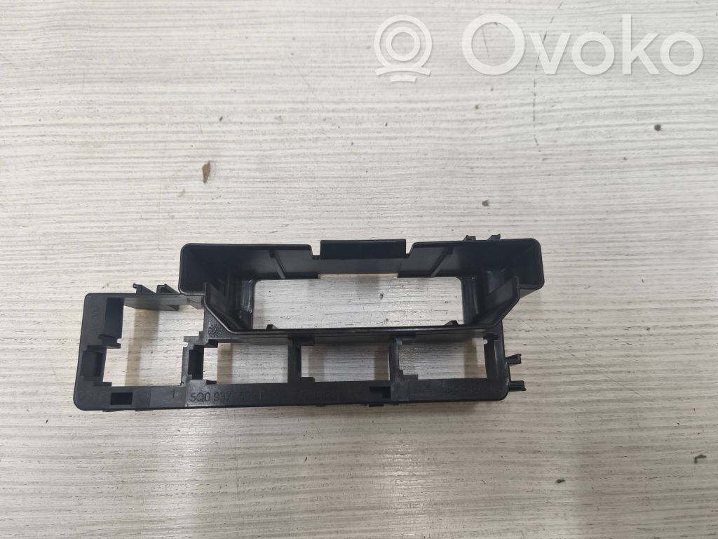 Audi Q2 - Sulakemoduuli 