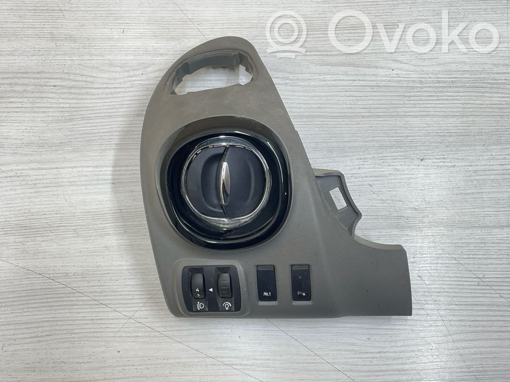 Renault Trafic III (X82) Dashboard side air vent grill/cover trim 