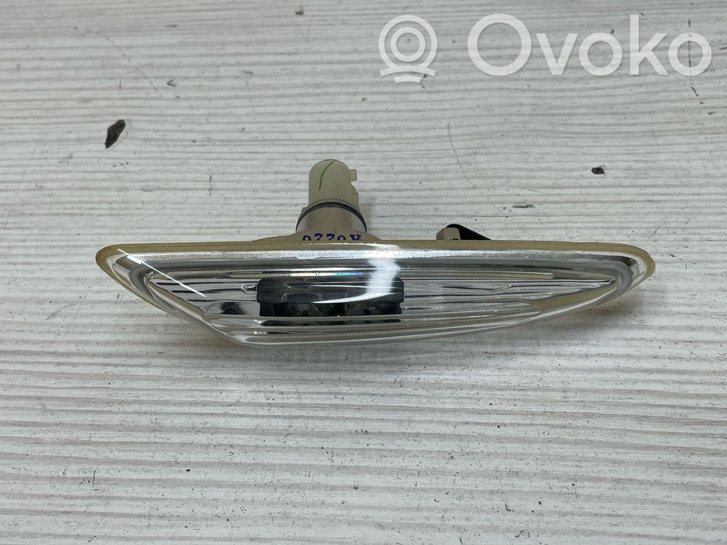 BMW 3 E46 Front fender indicator light 