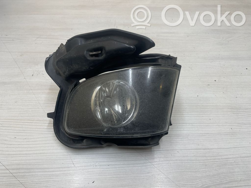 Miglas lukturis priekšā   51117154717,15857711,6937465