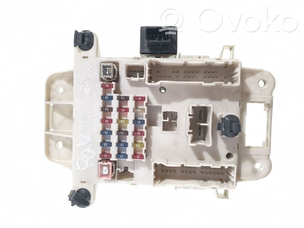 Toyota RAV 4 (XA20) Fuse module 