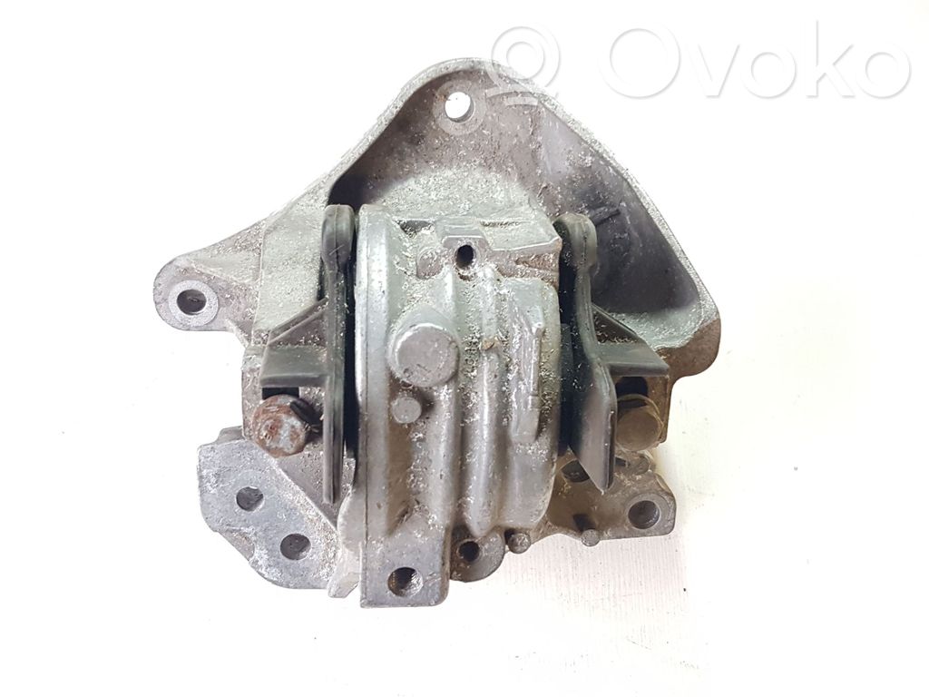 Peugeot 407 Engine mount bracket 