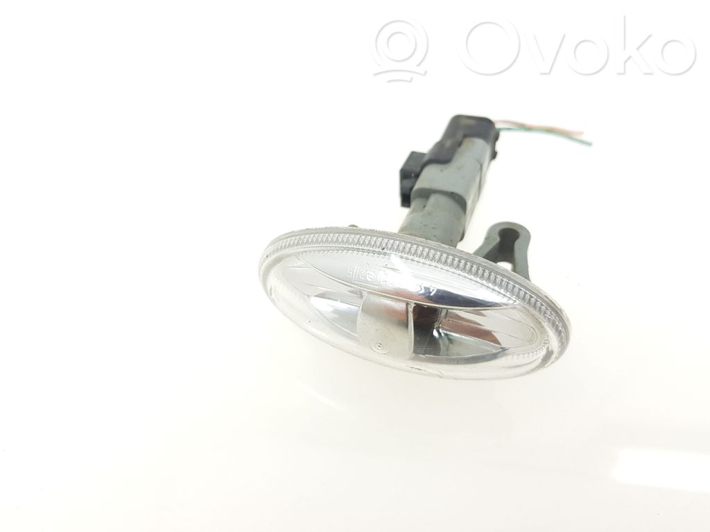 Peugeot Partner Front fender indicator light 