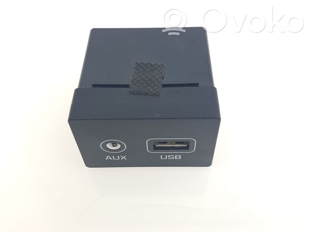 Hyundai Tucson TL USB control unit 