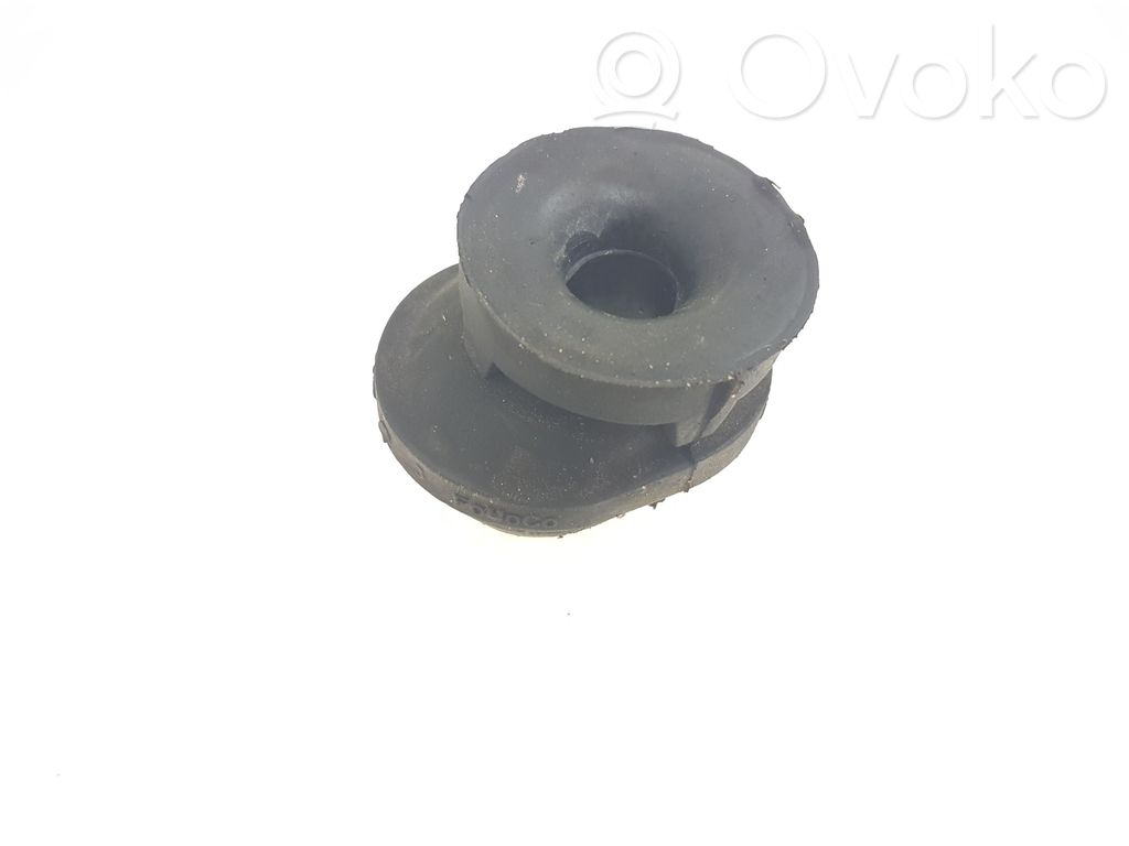 Radiator mount bracket   8V618B204,8V618B204CA