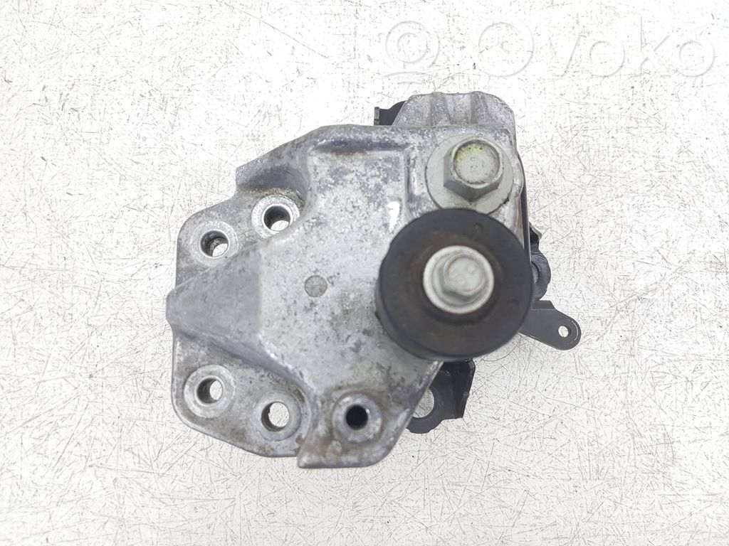 Ford Fusion II Engine mount bracket 