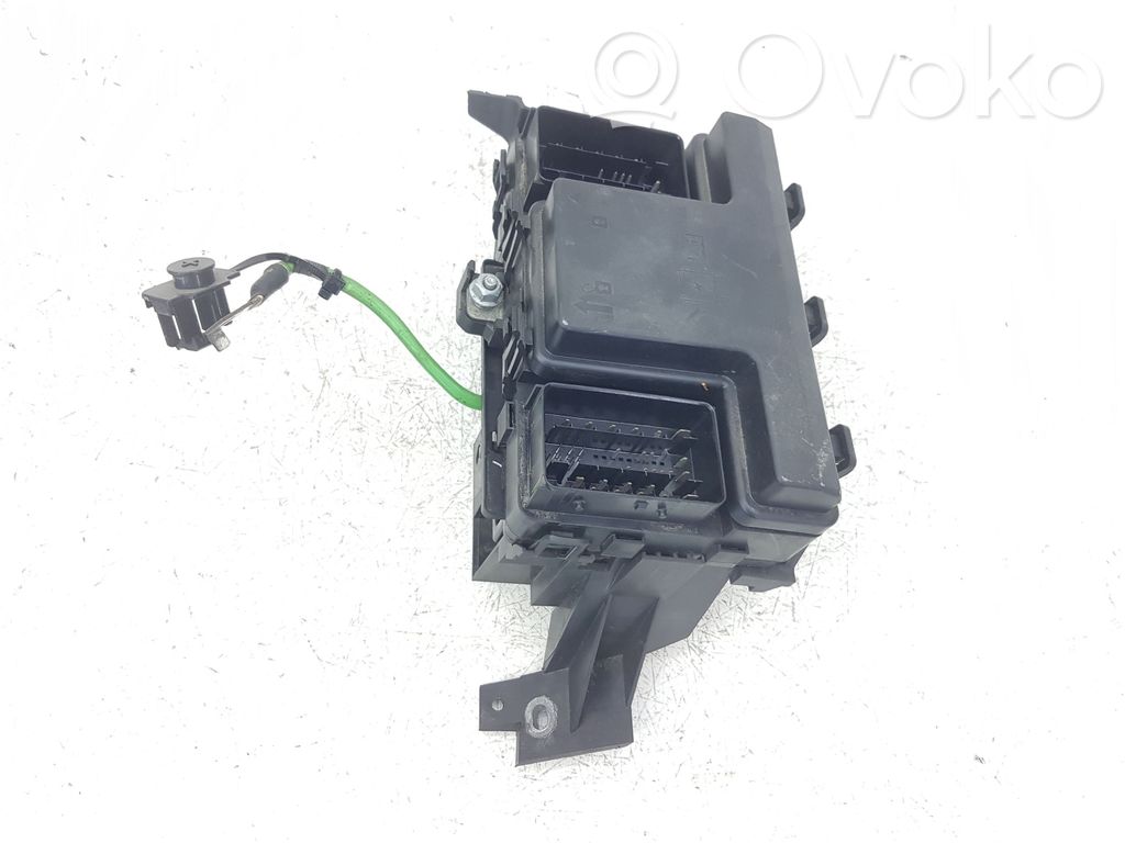 Ford Fusion II Ramka / Moduł bezpieczników 