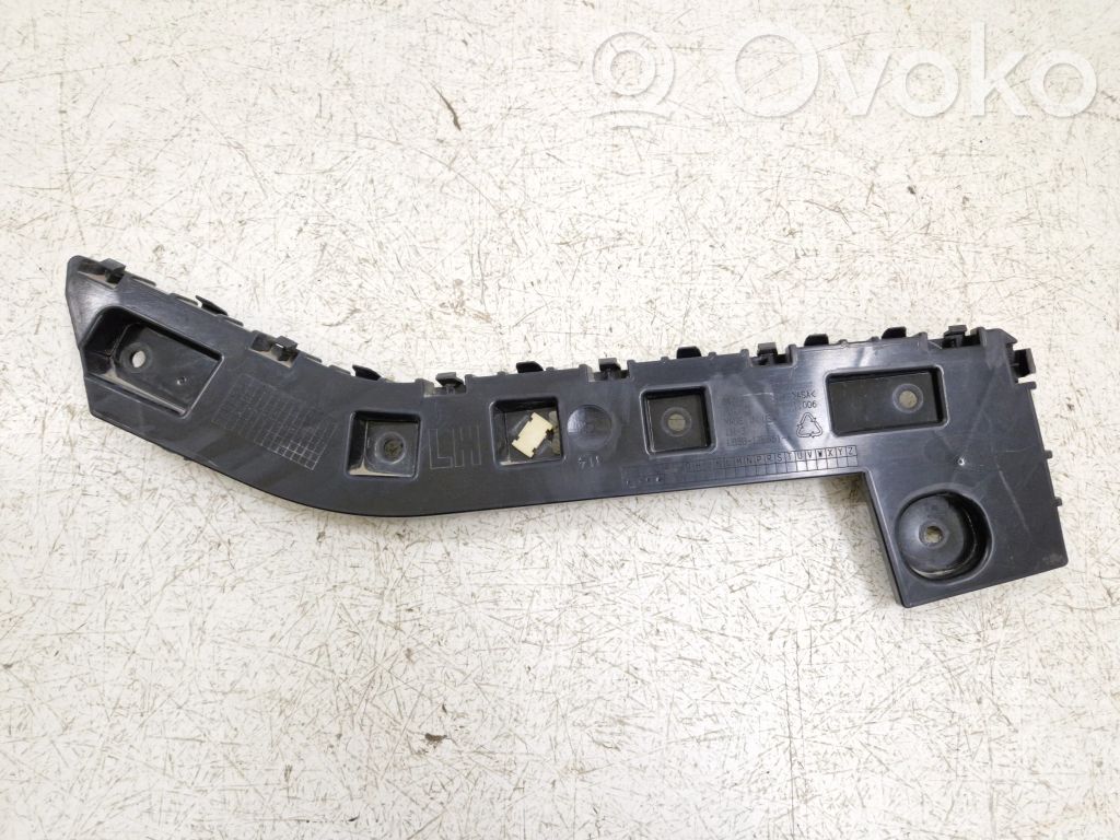 Ford Explorer VI Bumper support mounting bracket corner 