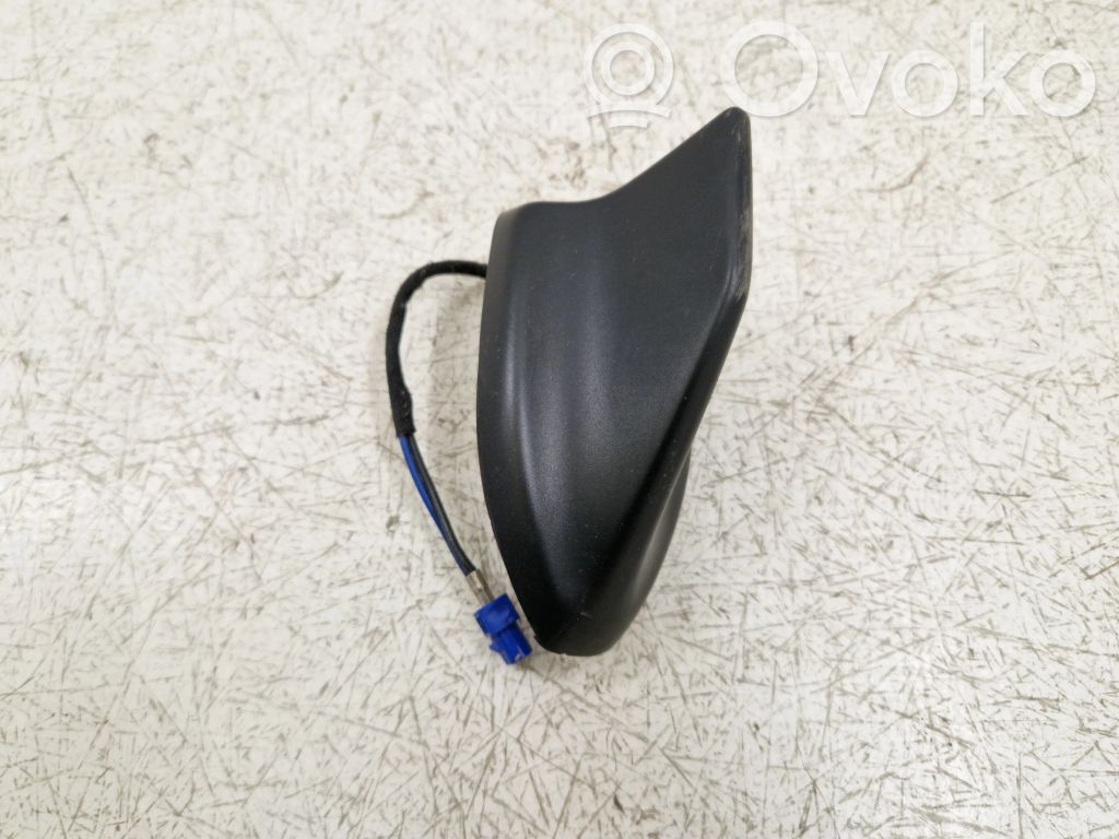 Ford Escape IV GPS-pystyantenni 