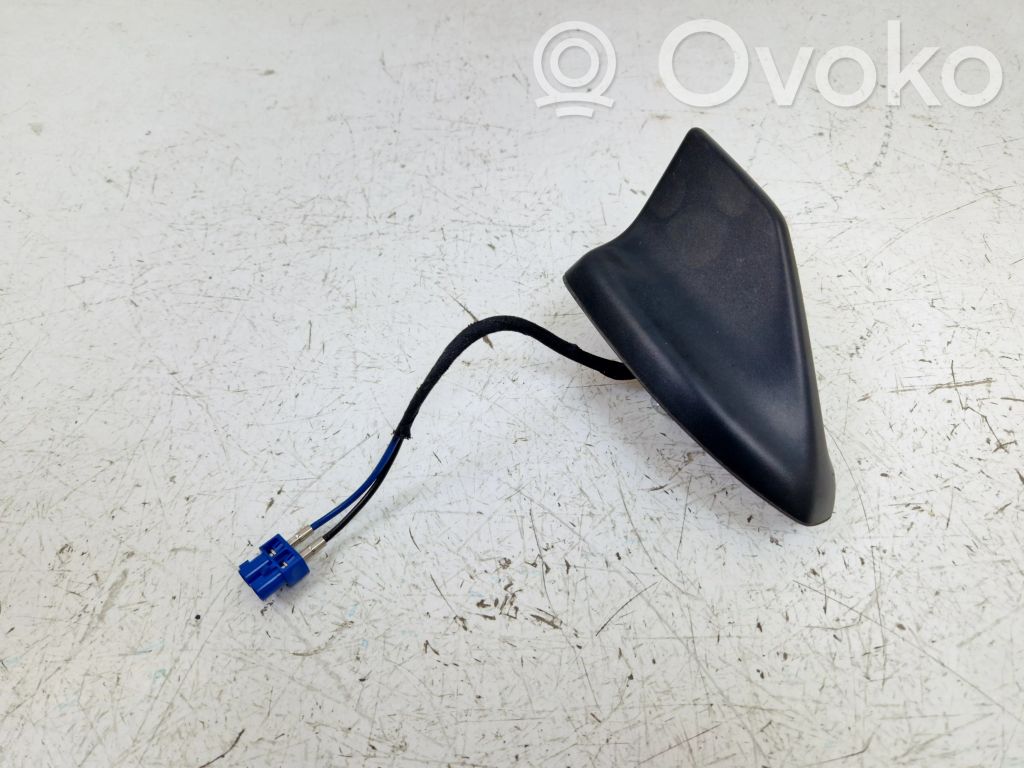 Ford Escape IV GPS-pystyantenni 