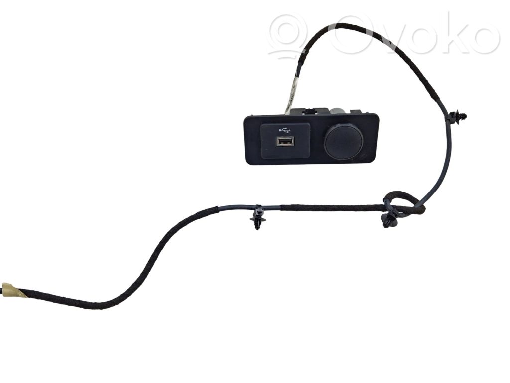 Ford Fusion II Enchufe conector USB 