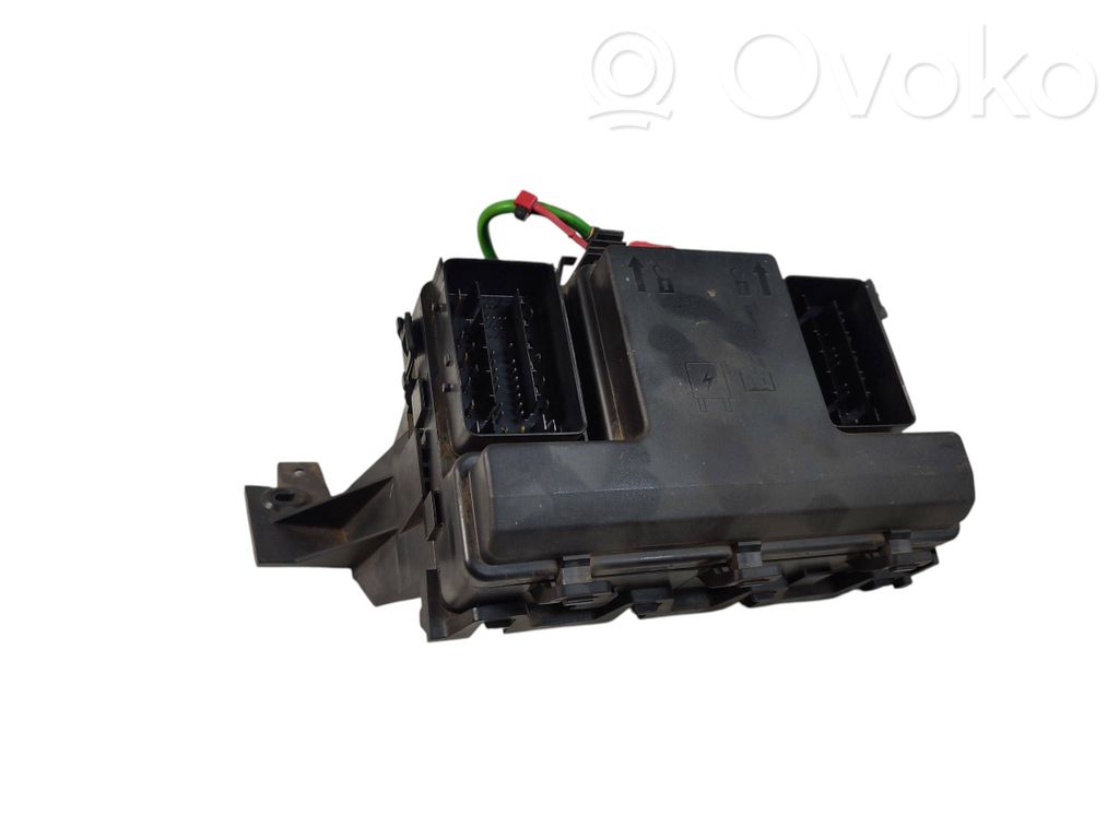 Ramka / Moduł bezpieczników   HG9T14D068,HG9T14D068VC,VC,G2811
