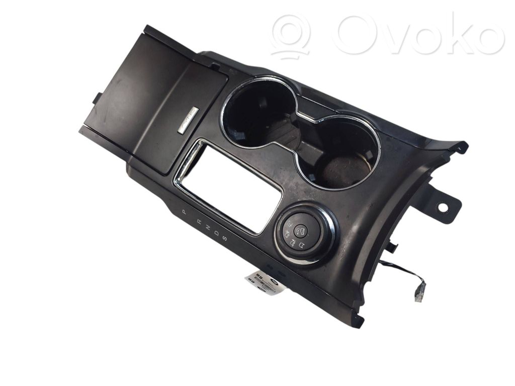 Ford Explorer V Glove box central console 