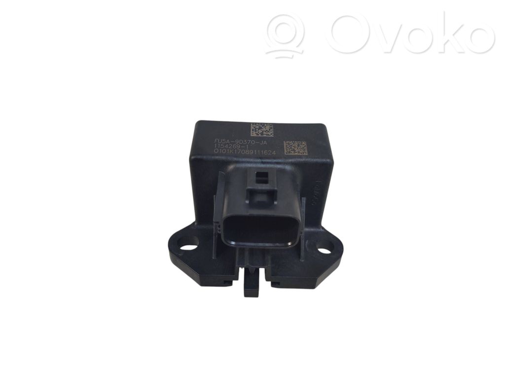 Ford Explorer V Fuel pump relay 