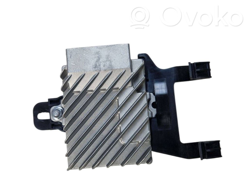 BMW 5 G30 G31 G38 Sound amplifier 