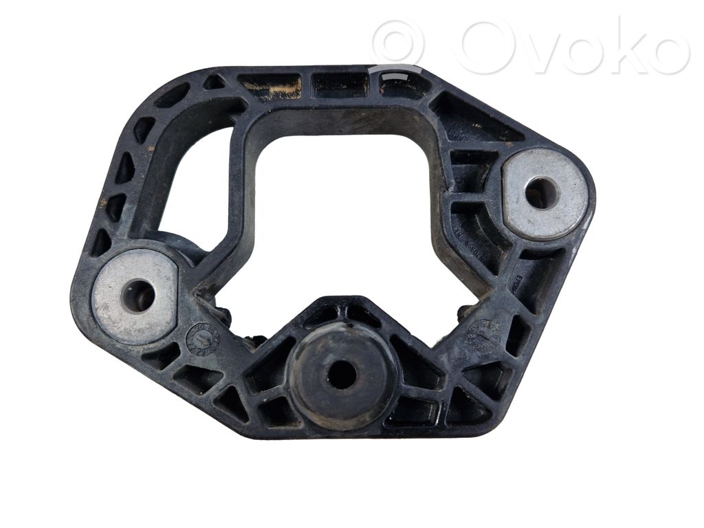 Volvo XC60 Radiator support slam panel bracket 