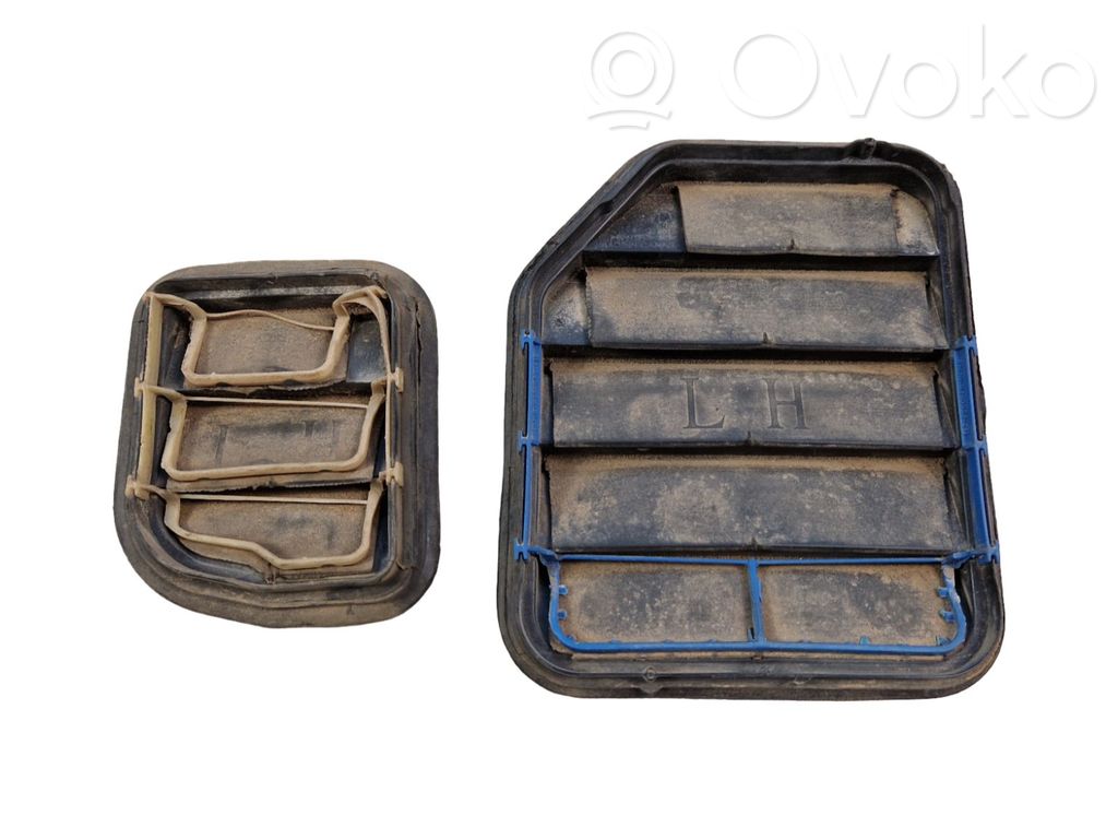 Ford Edge II Quarter panel pressure vent 
