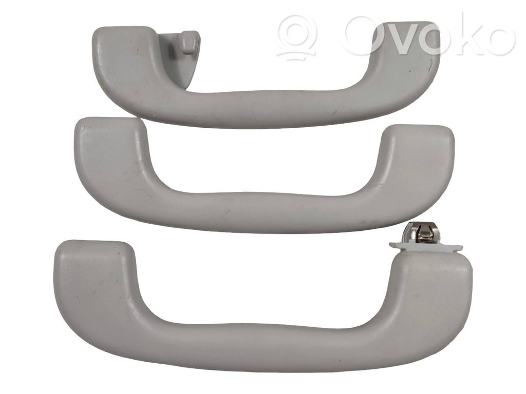 Subaru Outback (BS) Un set di maniglie per il soffitto 