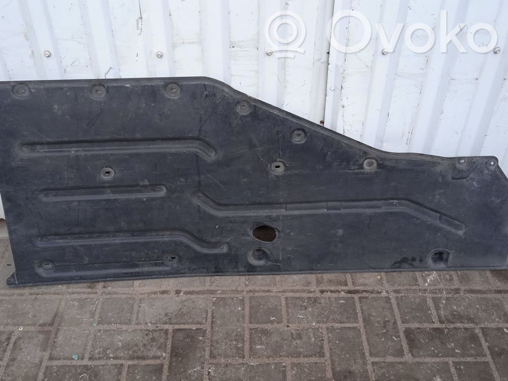 BMW 7 E65 E66 Vidurinė dugno apsauga 