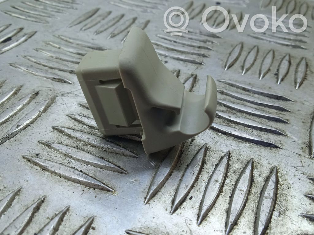 Sun visor clip/hook/bracket