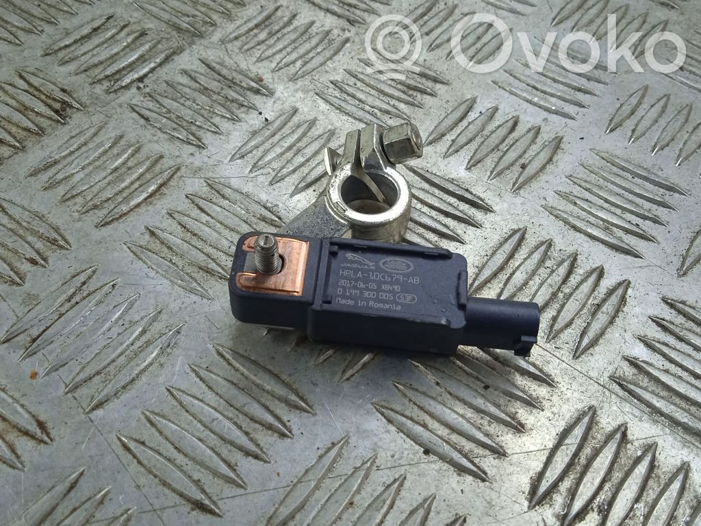 Jaguar F-Pace Battery relay fuse 