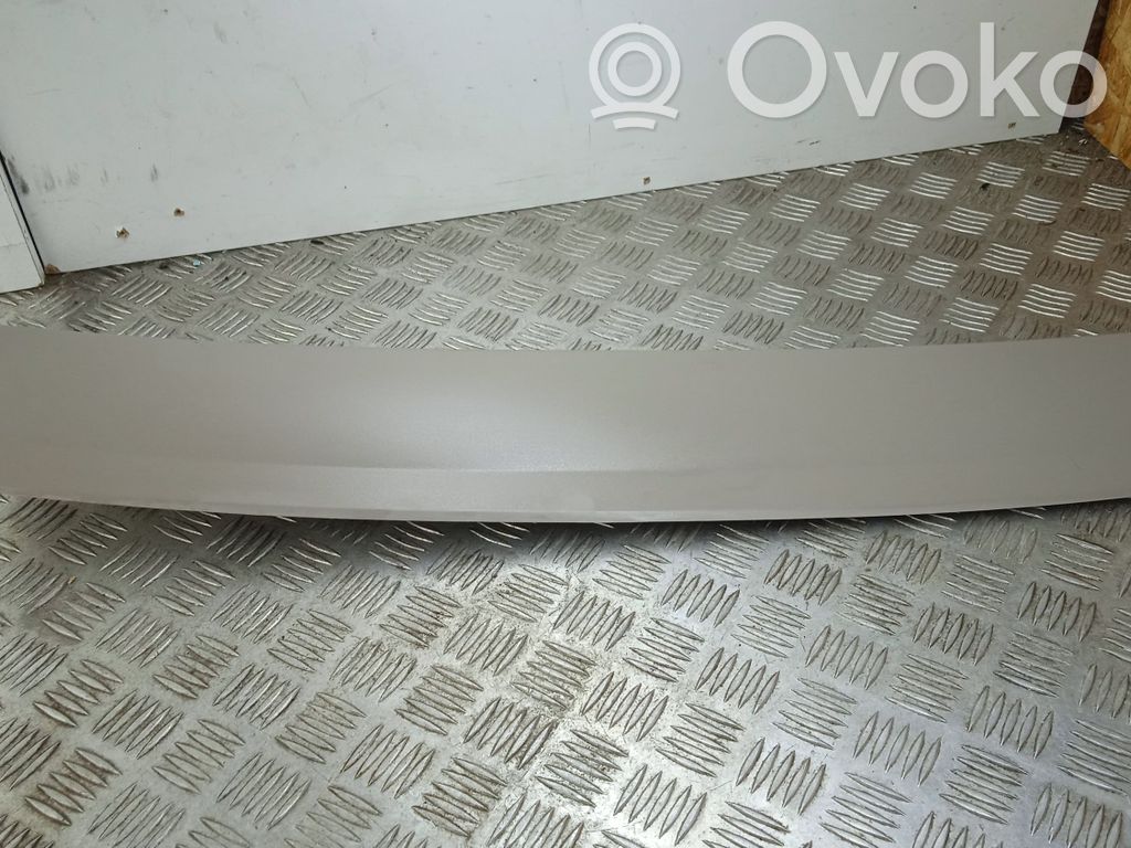 BMW X5 E70 Tailgate trim 