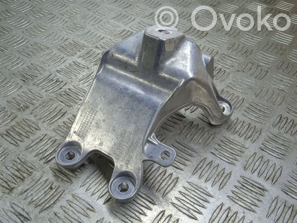 Porsche Macan (95B) Engine mounting bracket 
